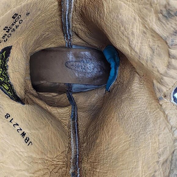 J.B. Dillon Cowboy Western Winged Cross Embroidered Cut Out US 8 B Snip-Toe Boot - Picture 12 of 14